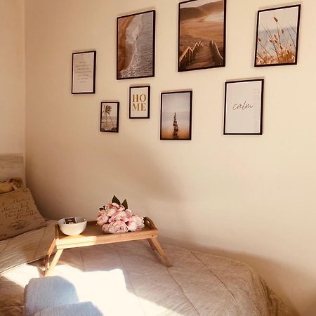 Bobo'S Home Iglesias Bagian luar foto